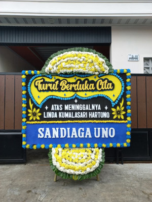 Papan Bunga Duka di Cikalang